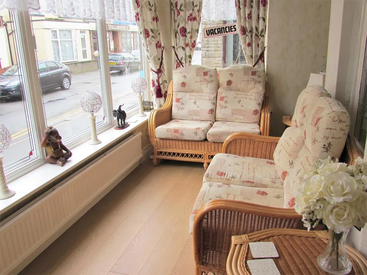 Rhoslyn Hotel Blackpool 2*,  United Kingdom
