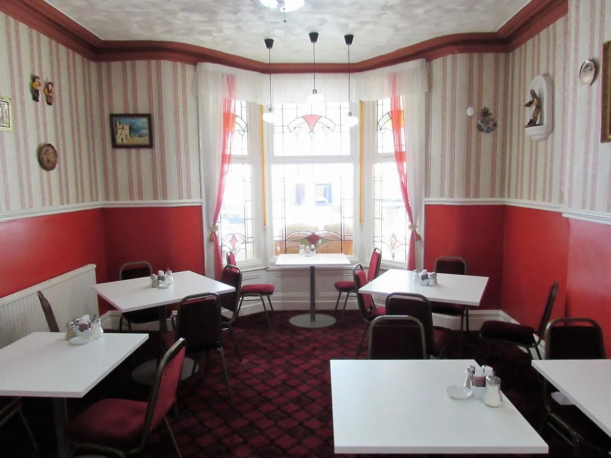Rhoslyn Hotel Blackpool 2*,