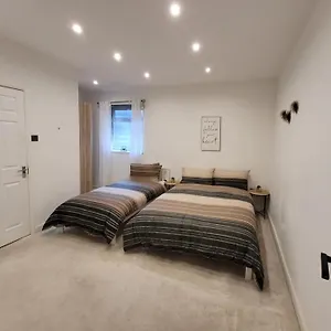 The Woodland Guest house