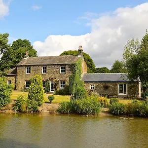 Hotel Woodsome Hall Golf Club Dormy House ***